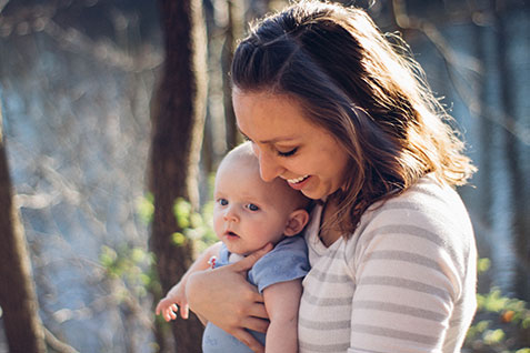 mom-and-baby-clm-images@2x